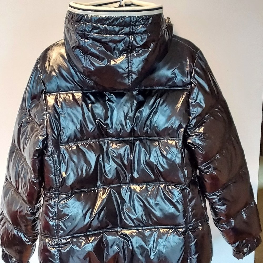 Moncler Down Jacket - Picture 2 of 9